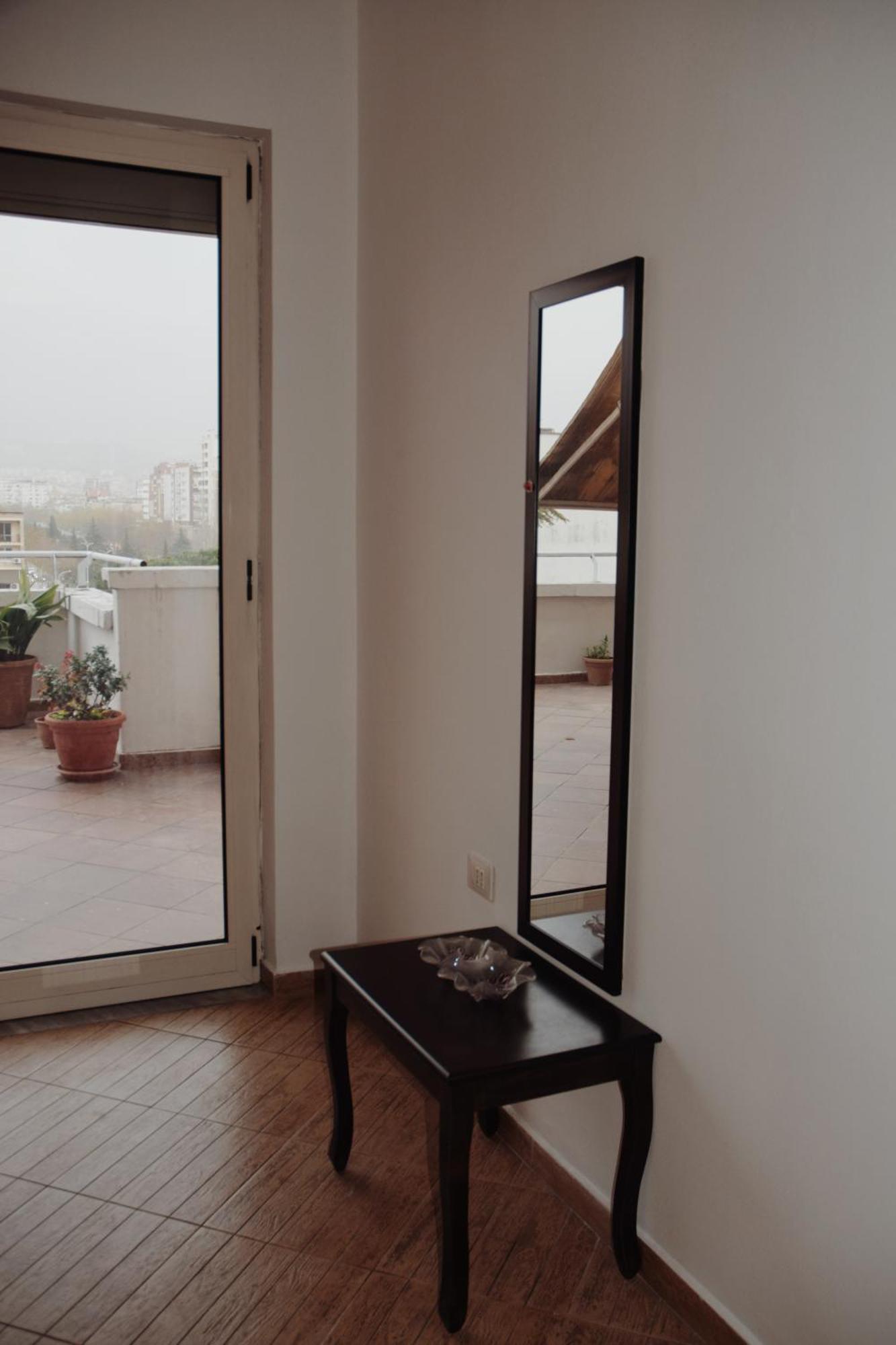 Lovely Apartment Tirana Exterior foto